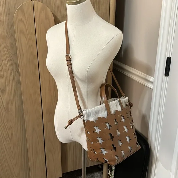 Ted Baker London Florean Flower Laser Cut Tote - Picture 8 of 12